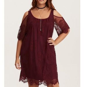 BURGUNDY LACE COLD SHOULDER TRAPEZE DRESS